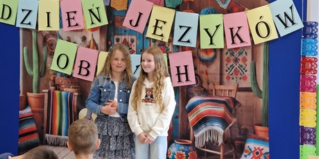 Powiększ grafikę: Uczestniczki konkursu.