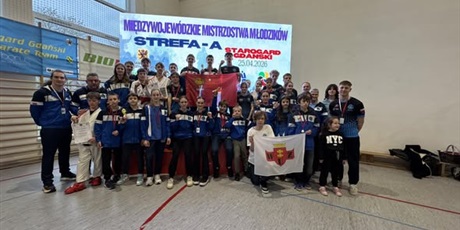 Powiększ grafikę: Zdjęcie drużyny