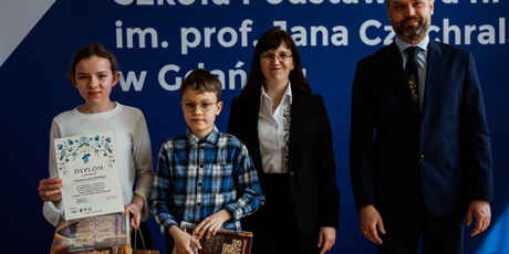 Powiększ grafikę: Odbiór nagród.