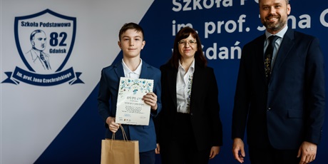 Powiększ grafikę: Odbiór nagród.