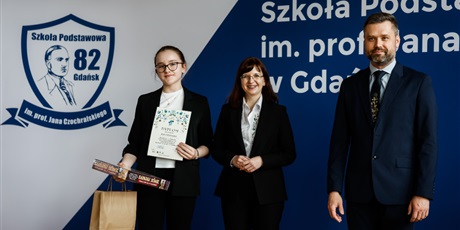 Powiększ grafikę: Odbiór nagród.