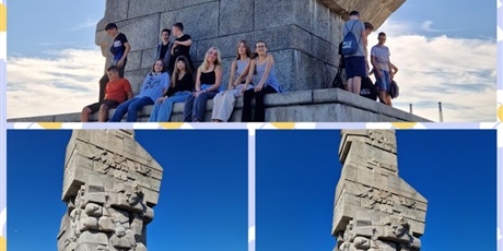 Powiększ grafikę: Kolaż ze zdjęć - uczniowie przy pomniku na Westerplatte.