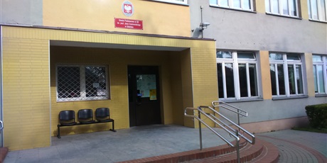 Powiększ grafikę: Zdjęcie Szkoły Podstawowej nr 82 w Gdańsku.